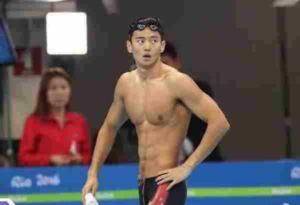 中国男子100米自由泳接力为什么取消比赛 中国队犯规被取消资格